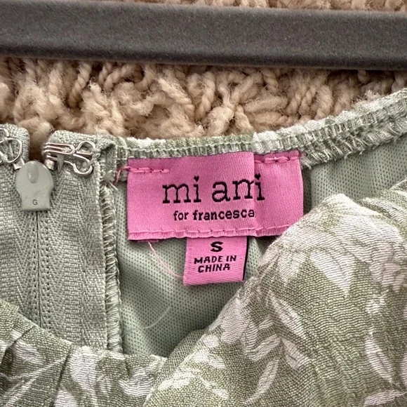 Green romper dress - Picture 2 of 5